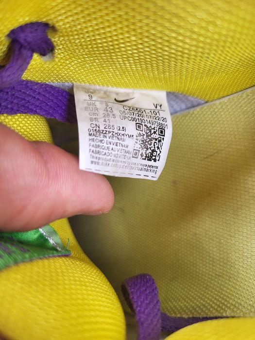 Кроссовкимужские nike