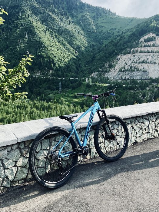 Moma m-701 (trek, giant, merida, scott, cube)