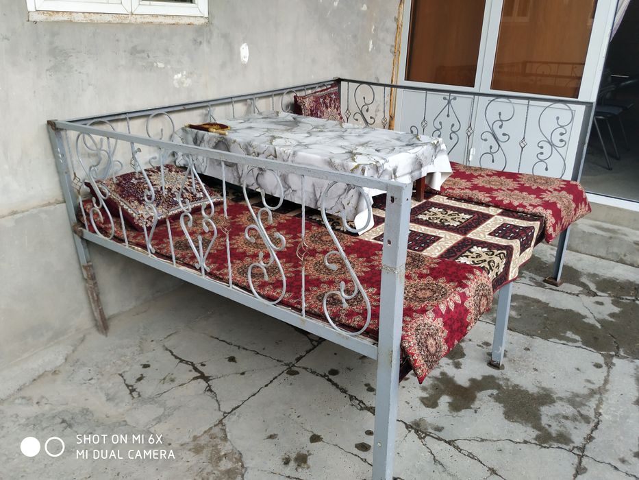 Tapchan,kravat sotiladi.