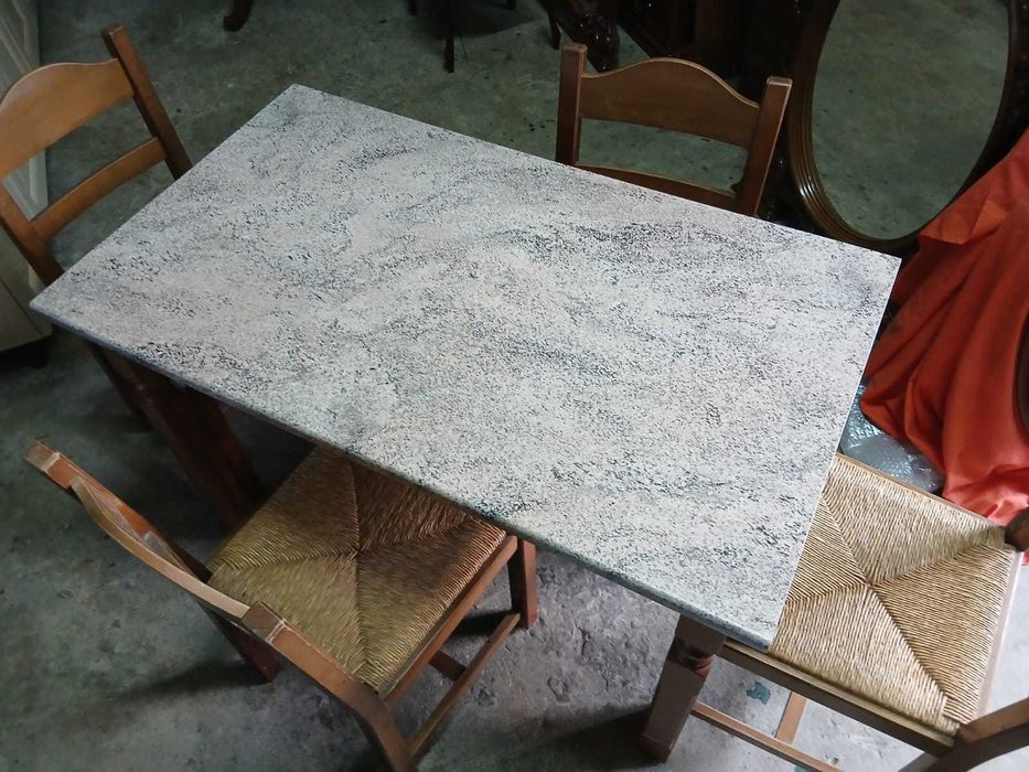 Mese de Bucatarie ... si nu numai