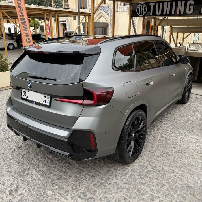 BMW ix1 performance 2023/11