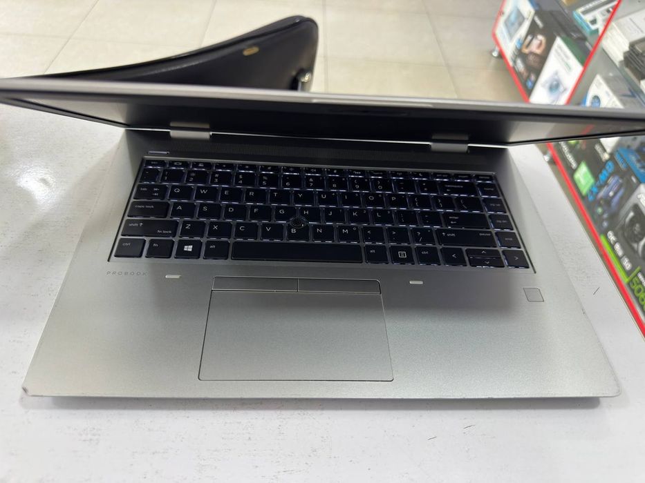 HP core i5-10210U 8/256SSD holati yaxshi 3ta bor