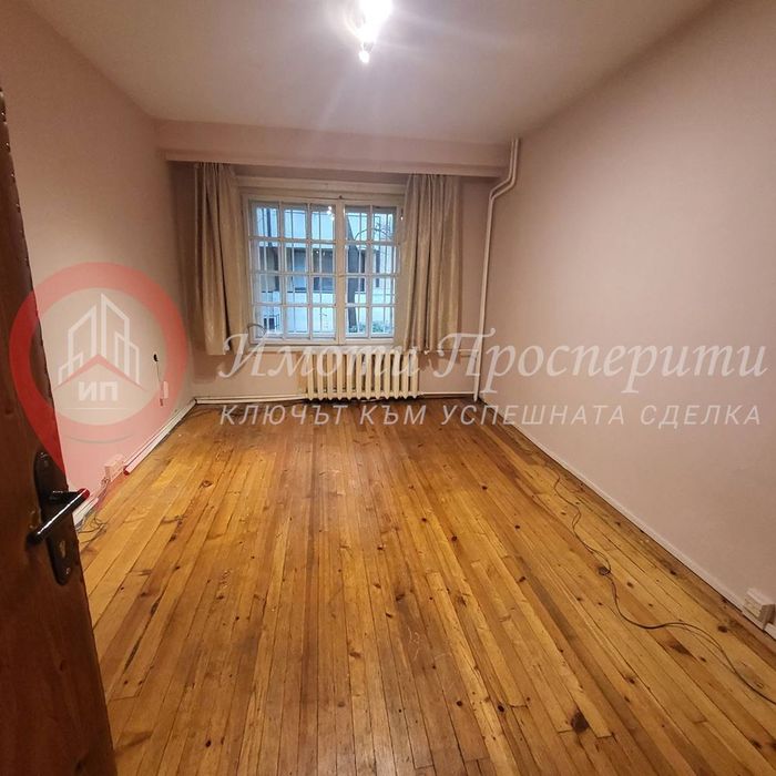 Дава се под наем Двустаен апартамент в София, Лозенец - 70 кв.м за 490 € - Снимка #3