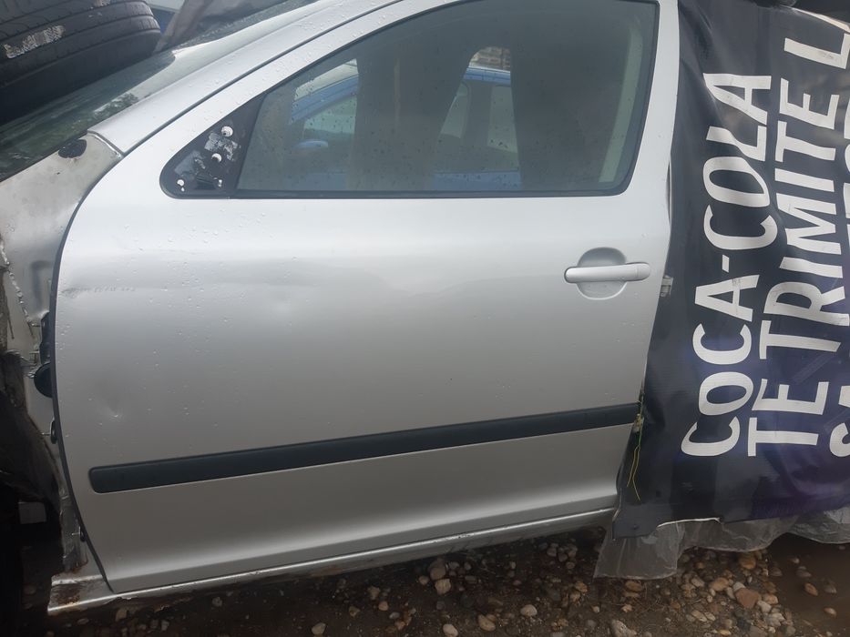 Usa stanga fara skoda octavia 2