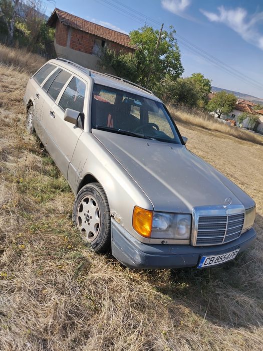 Мерцедес 124, автомат, газ бензин