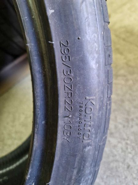 4 Hankook R22 295/30
летни гуми
DOT1422