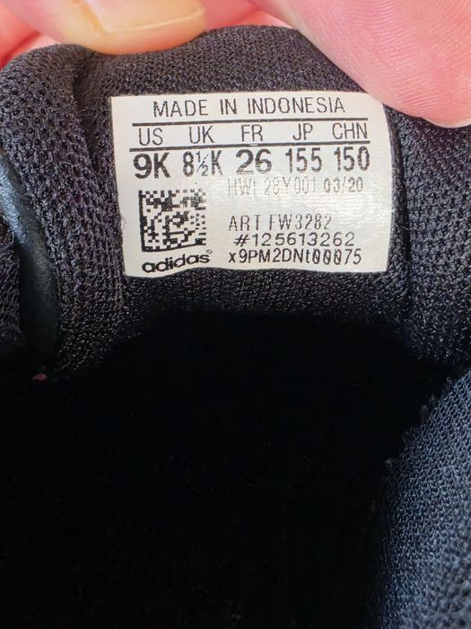 Маратонки Adidas. 26 номер  модел:FW3282.  26
