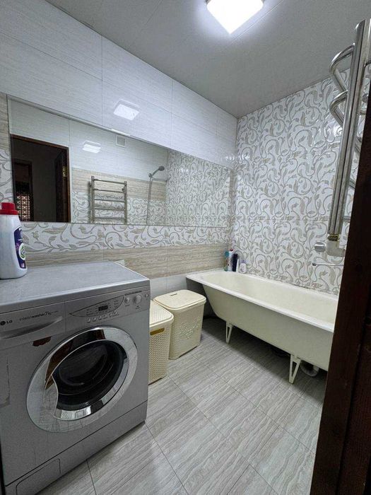 Продается  4 комнатная квартира на первой линии