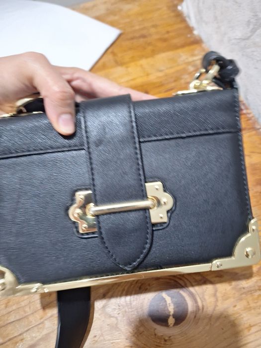 Сумка чёрная маленькая Prada