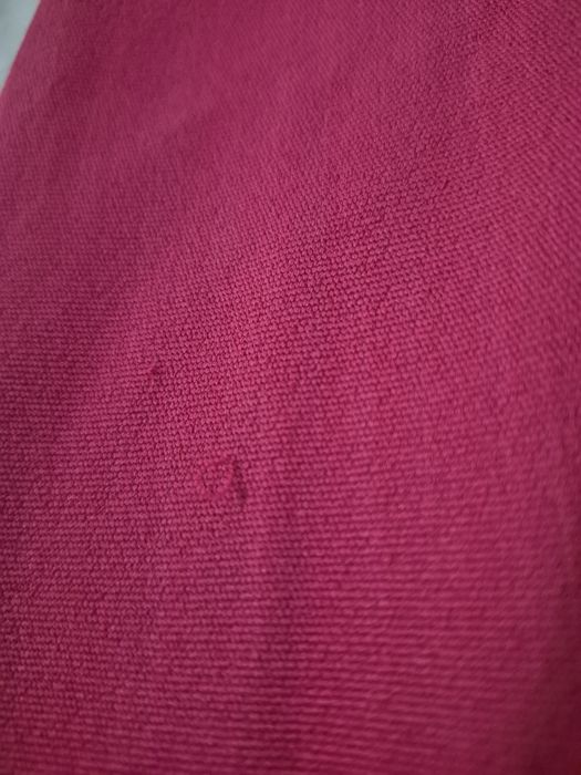 Rochie midi roz/fucsia cu decupaj – elegantă și feminină XS