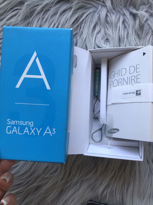Телефон Samsung Galaxy A3