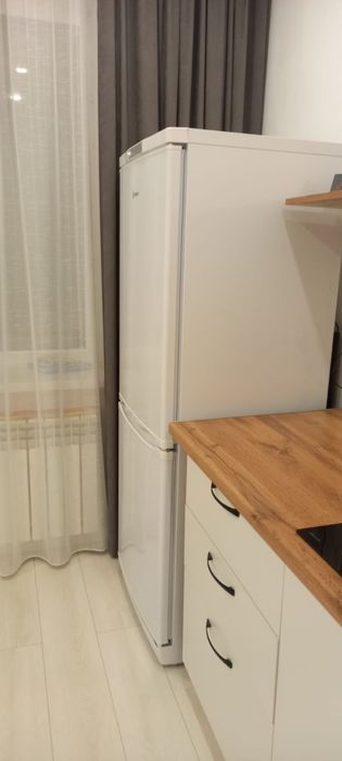 Холодильник Indesit