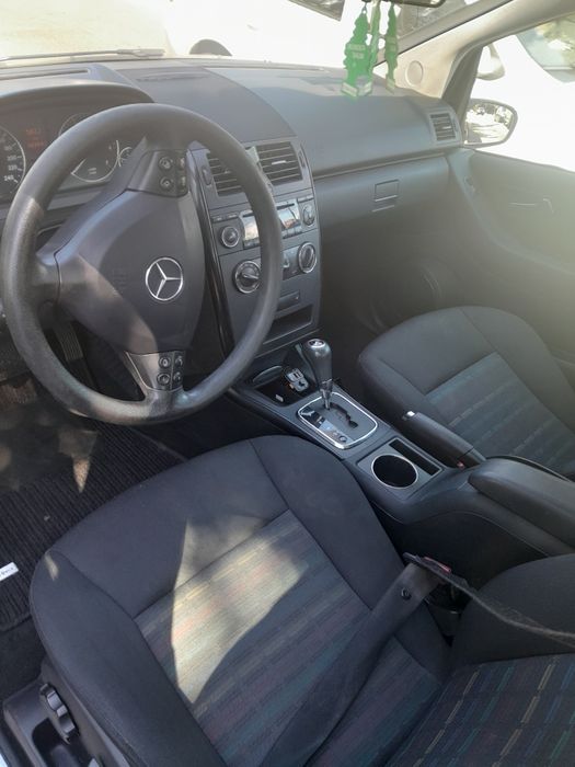Vand mercedes impecabil prpprietar