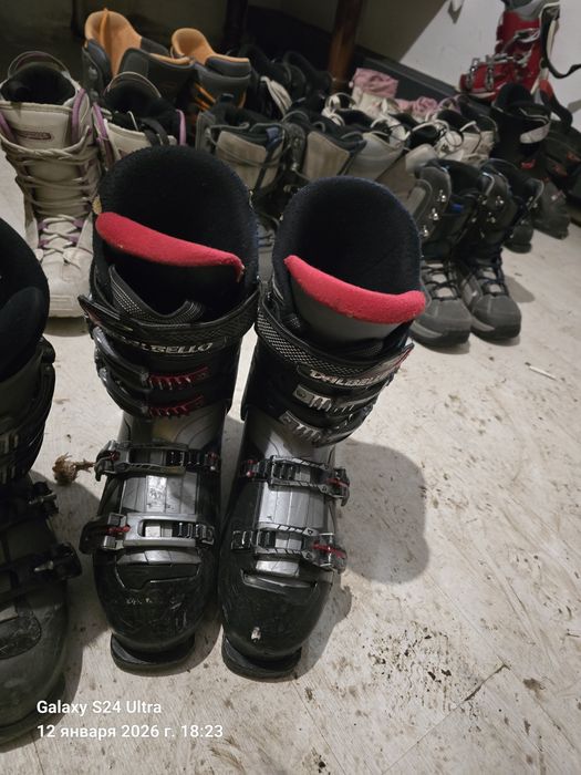 Ботинки на лыжи и сноуборд