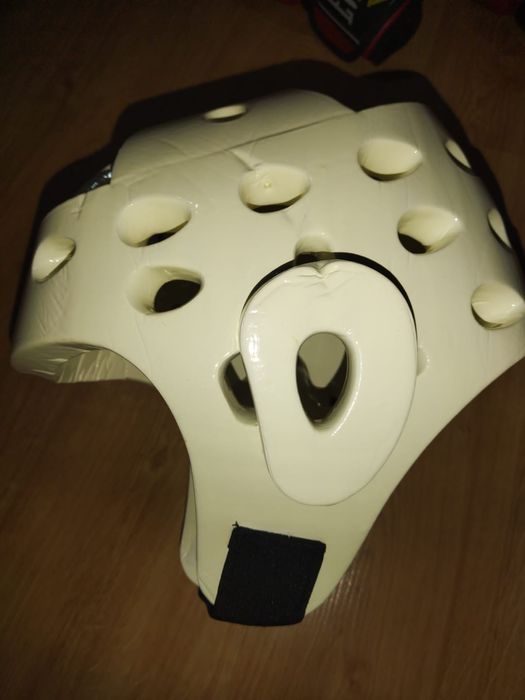 Продам кимоно и амуницию