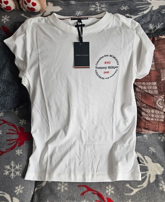 Tricou barbatesc tommy hilfiger marime M noua
