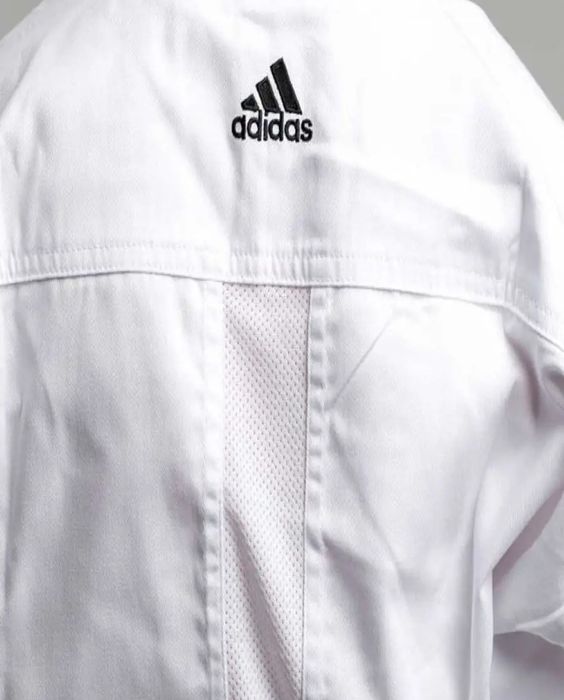 Продам кимоно карате wkf