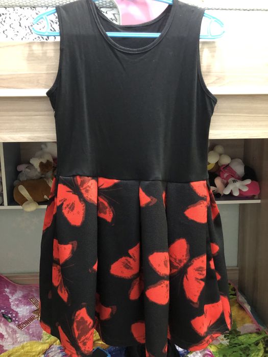 Продам платье двойку для девочки