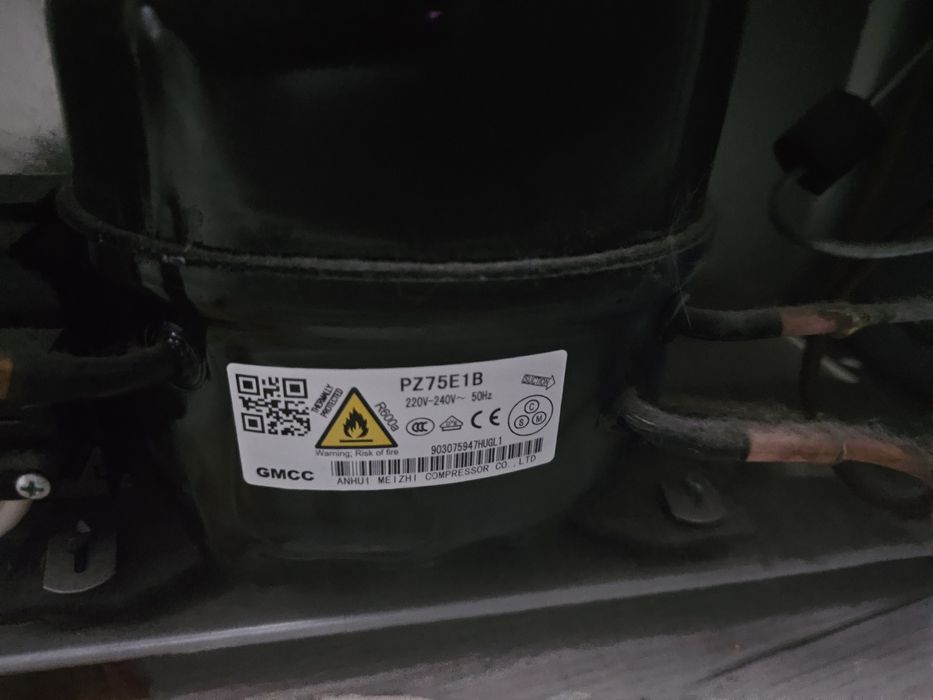 Морозильник вертикальный Beko