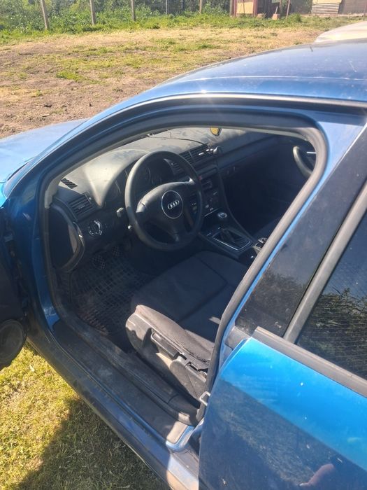 Schimb Audi A 4 cu ATV nu mai am dc cartea talonul nu îl mai găsesc sau pt cm o vrea întreagaadina merge bine 1.6 benzină.