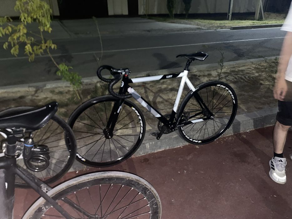 Fixed gear lust beclass