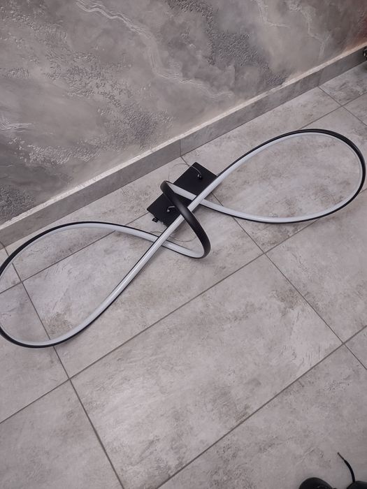 Vând lustre și oglinzi cu degivrare