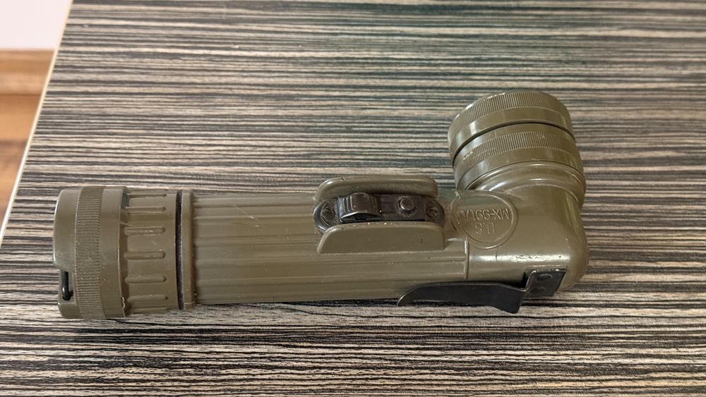 Lanterna militara de semnalizare USA Fulton US MX-991/U verde