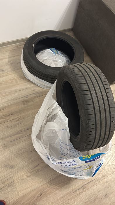 2 anvelope BRIDGESTONE 215/55R17 98W    07/2023  cu 15.000km
