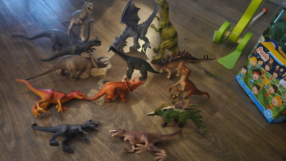 Dinozauri si animale salbatice