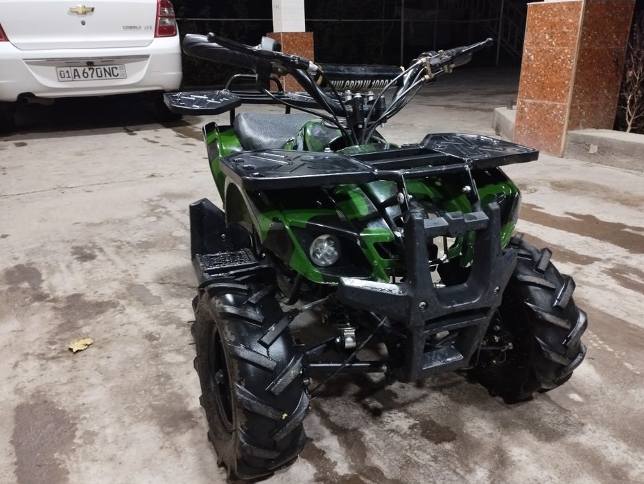 Трицикл  бензиновый сотилади нархини келишамиз