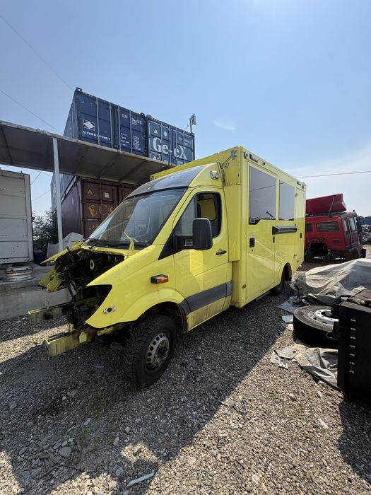 Dezmebrez sprinter ambulanta