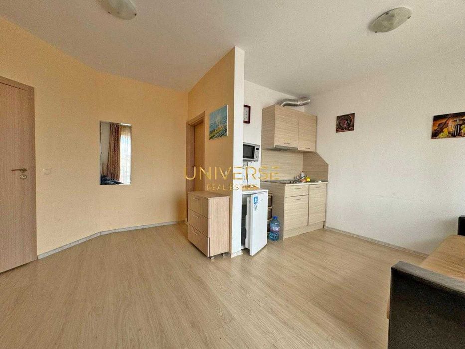 Продава се Двустаен апартамент в к.к. Слънчев бряг - 54 кв.м за 1065 €/кв.м - Снимка #1