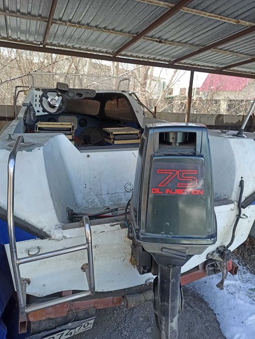 продам катер Ладога 2 тримаран