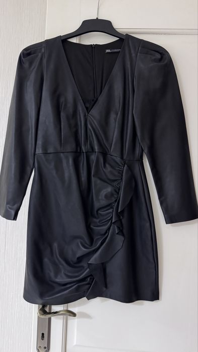 Rochie imitatie piele Zara