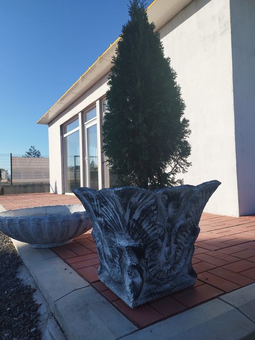 Бетонови саксии.