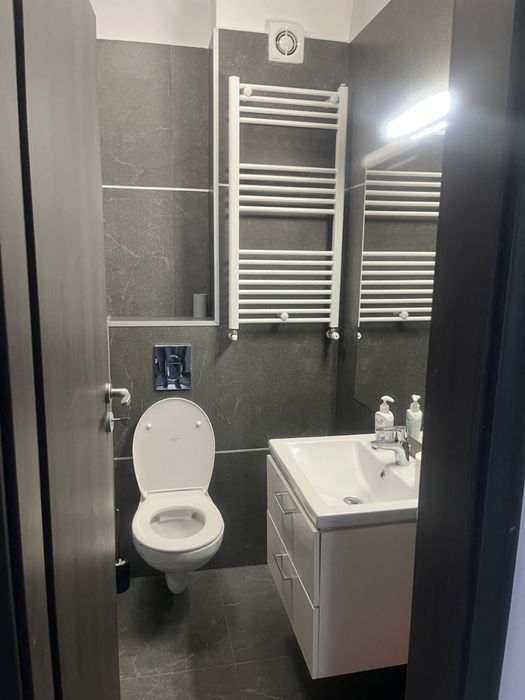 Inchiriez apartament.Zona Militari Rezidence