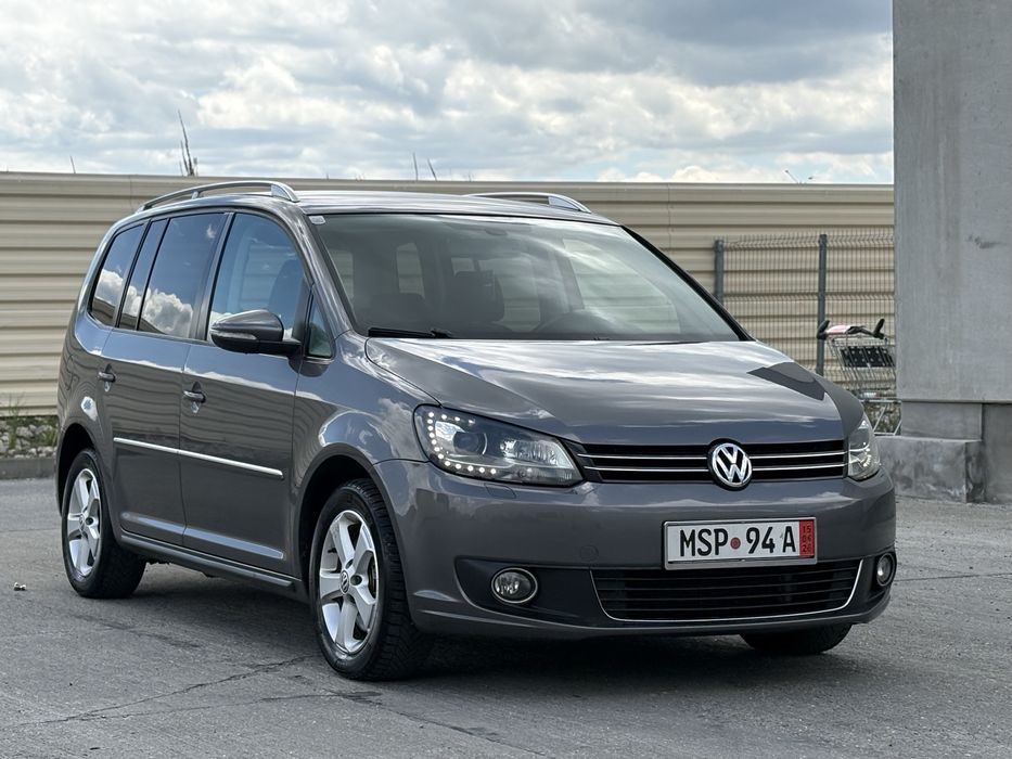 VOLKSWAGEN Touran 2011 — imagine 3