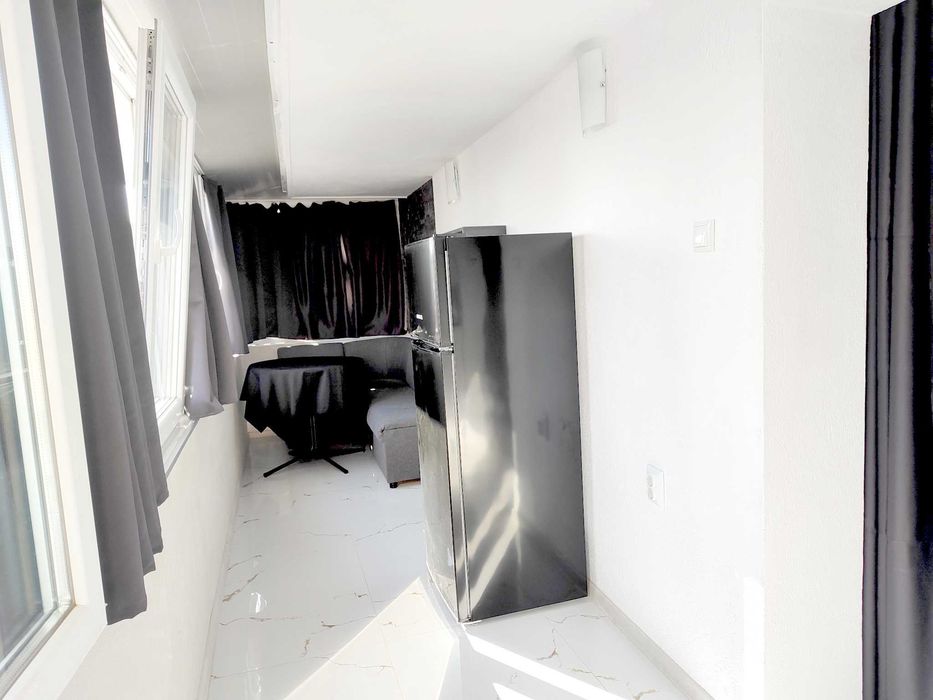 Дава се под наем Едностаен апартамент в Варна, Център - 22 кв.м за 310 € - Снимка #4