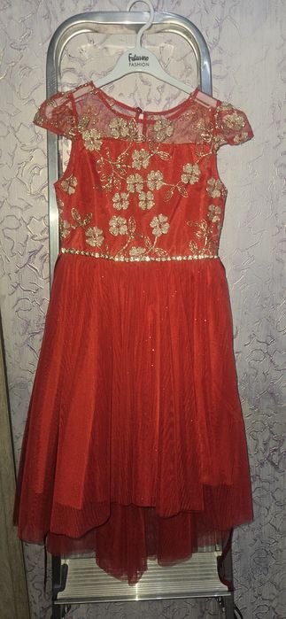 Продам платье для девочки бу в отличном состоянии