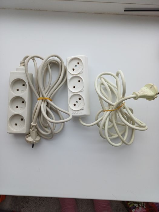 Продам недорого два удлинителя