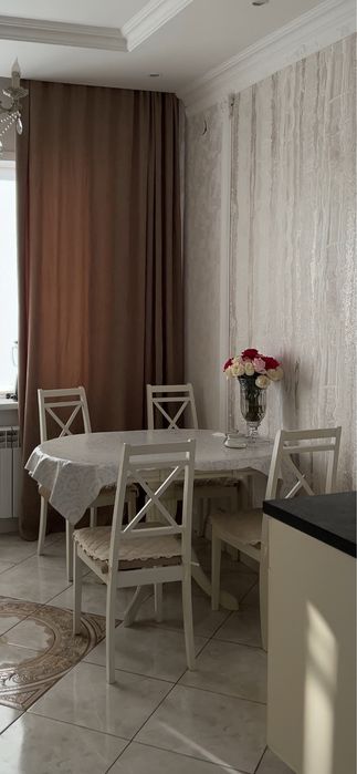 Продам стол малайзия