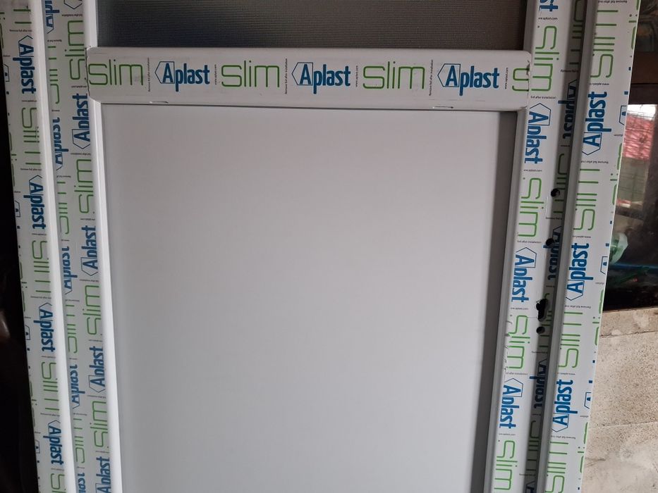 Usa termopan PVC cu geam 1/3 deschidere stanga