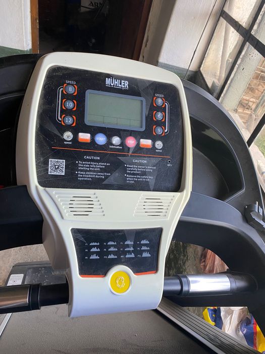 Електрическа бягаща пътечка MUHLER Camino ,сгъваема с двигател 2 к.с.