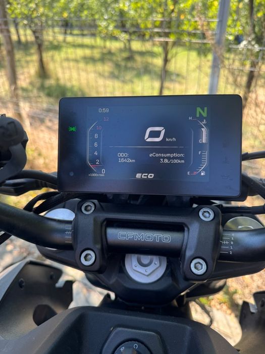 Vând cf moto 300nk
