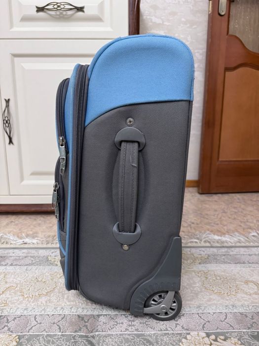 Чемодан , ручная кладь