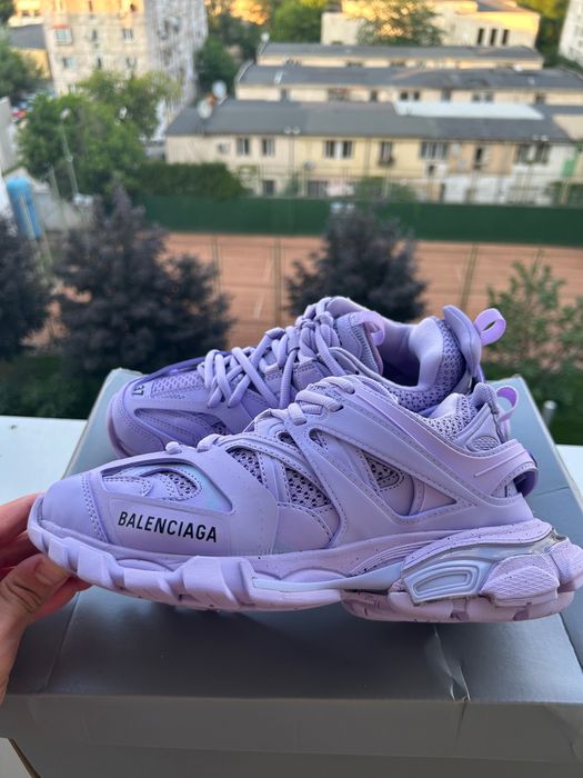 Vând Balenciaga Track