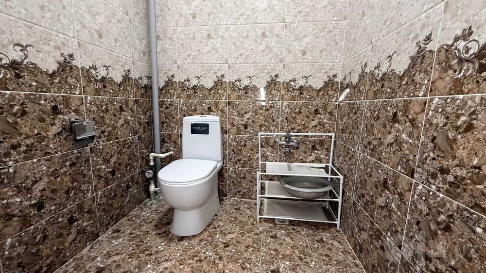 Farg'ona shaxar, Istiqlol stadioni yonida 3-xonalik uy sоtiladi.