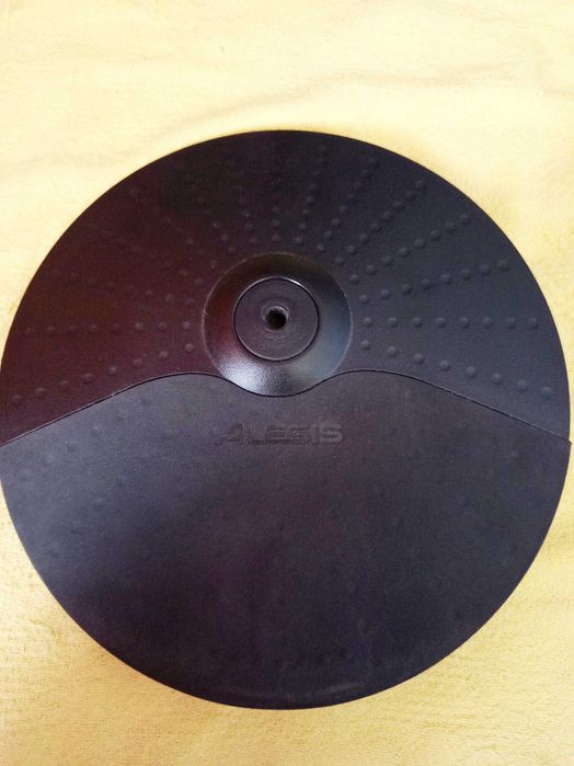 Електронни падове на Alesis