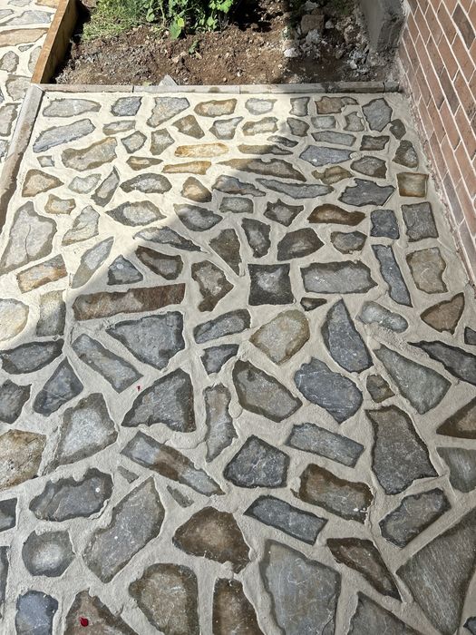 Vand si montez piatra