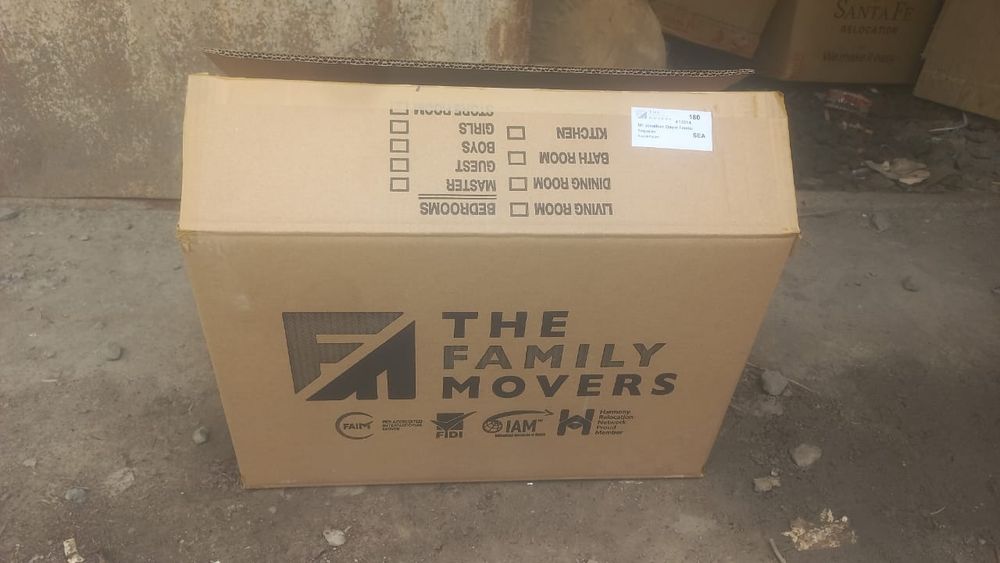 Коробки для переезда разные